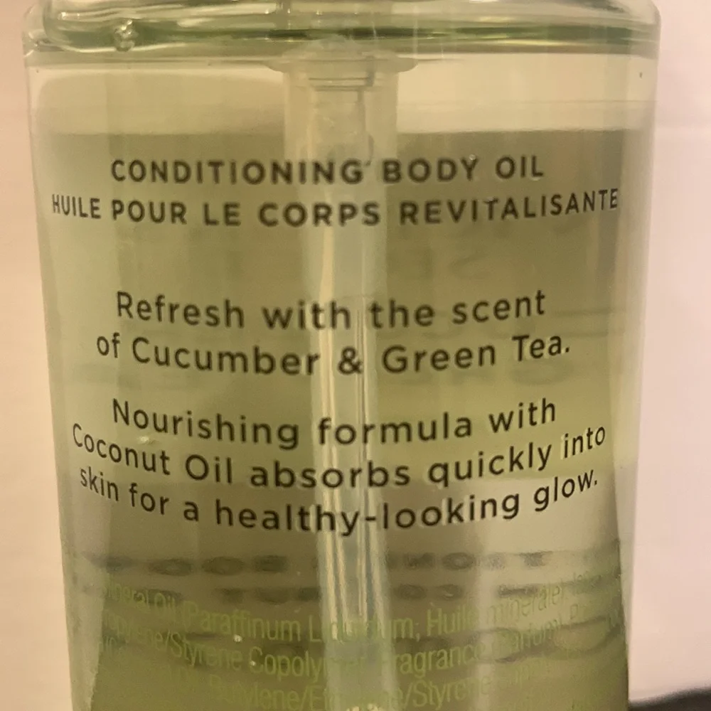 Victoria’s Secret cucumber and green tea refresh conditioning body oil - Picture 3 of 4